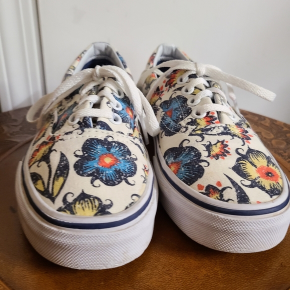 Van's Floral Lace Up Size 5.5 - Picture 5 of 10